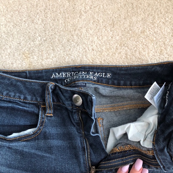 American Eagle High Rise Ripped Jeans - Picture 4 of 4